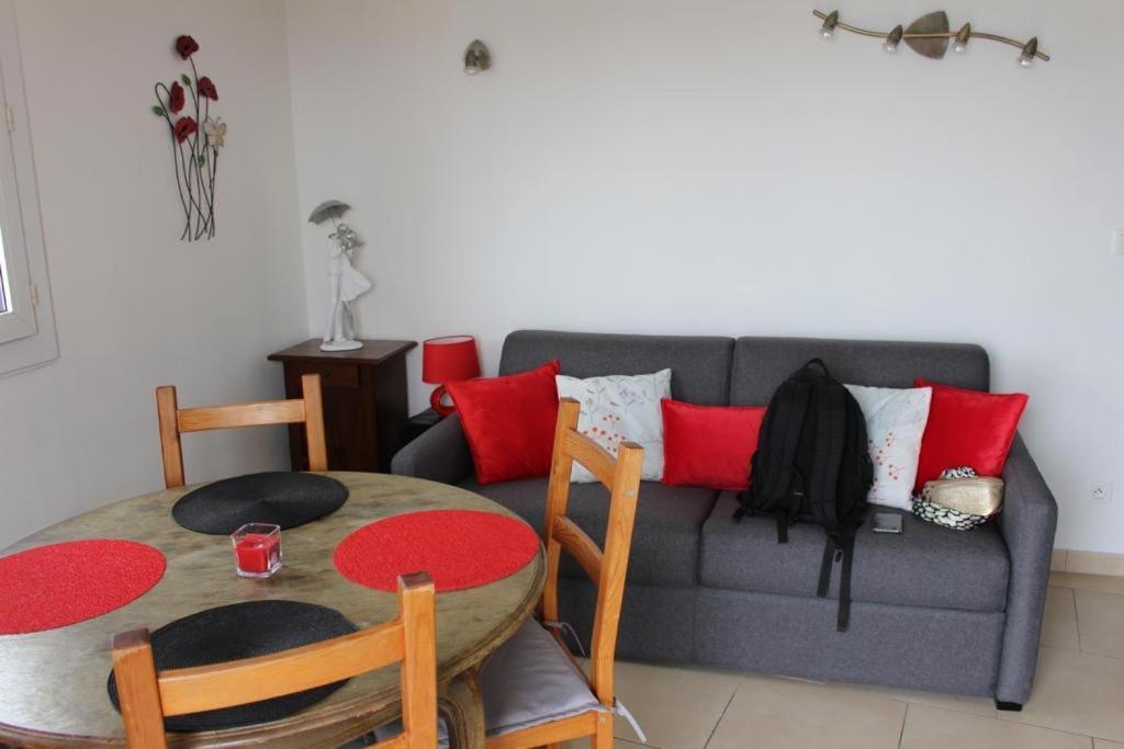 T2 Coquet Le Lavandou Plein Centre Vue Mer Exceptionnelle. Apartment Exterior foto